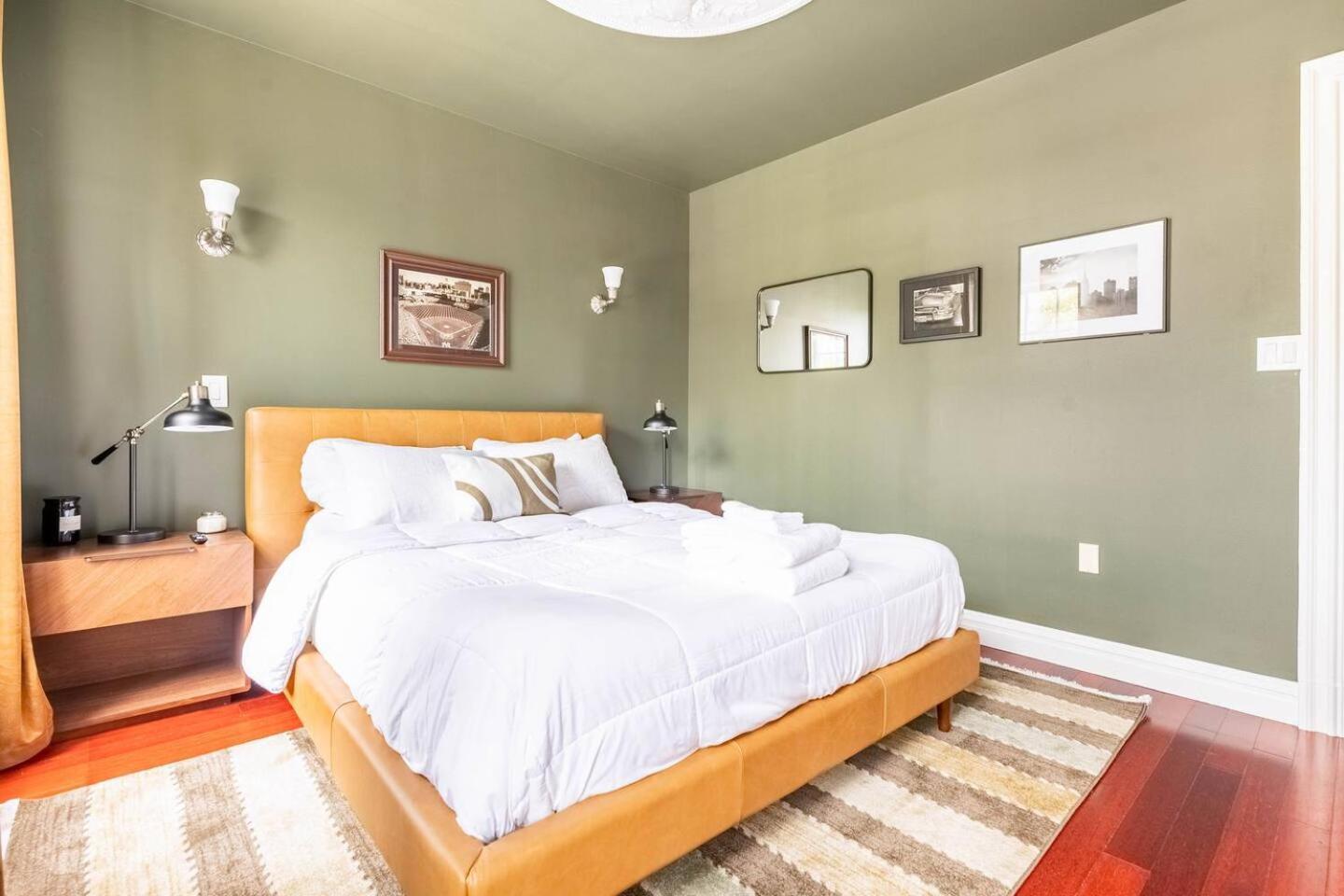 Apartamento Lofty & Bright Greenwich Getaway W Private Rooftop